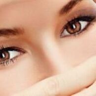 омолодження шкіри навколо очей в домашніх умовах